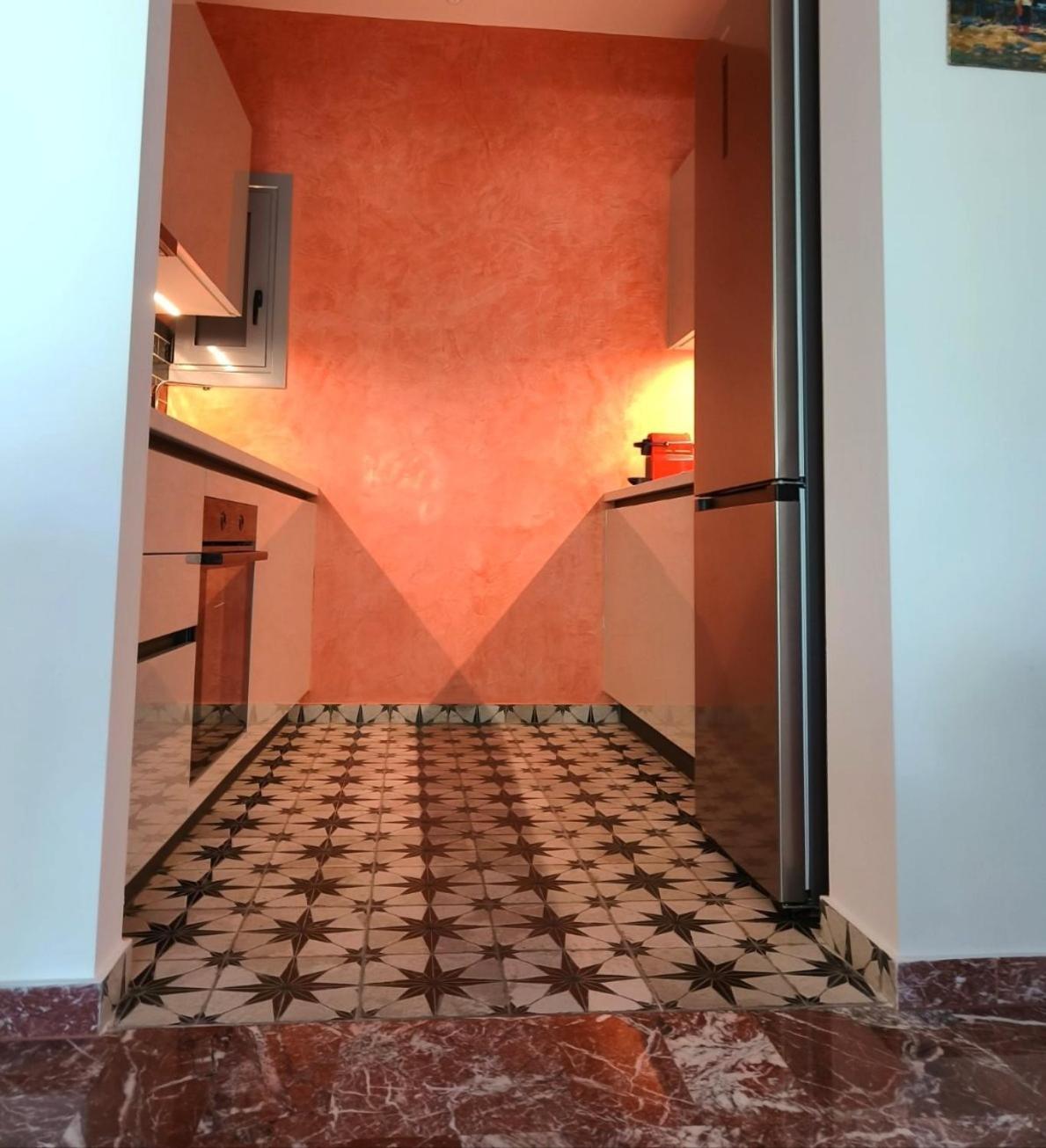 Stylish Artistic Flat With View, Three Min To Metro Apartment Athens Exterior photo